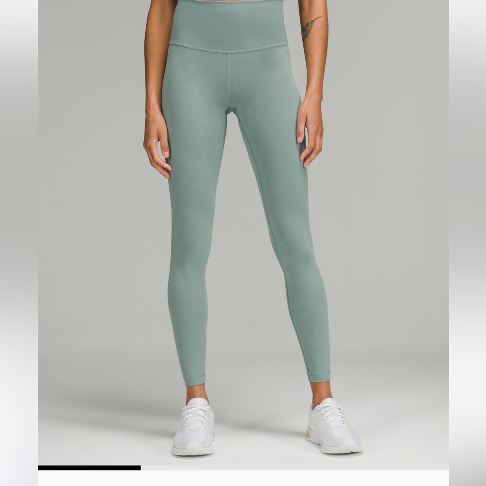 BNWT lululemon Wundertrain 14